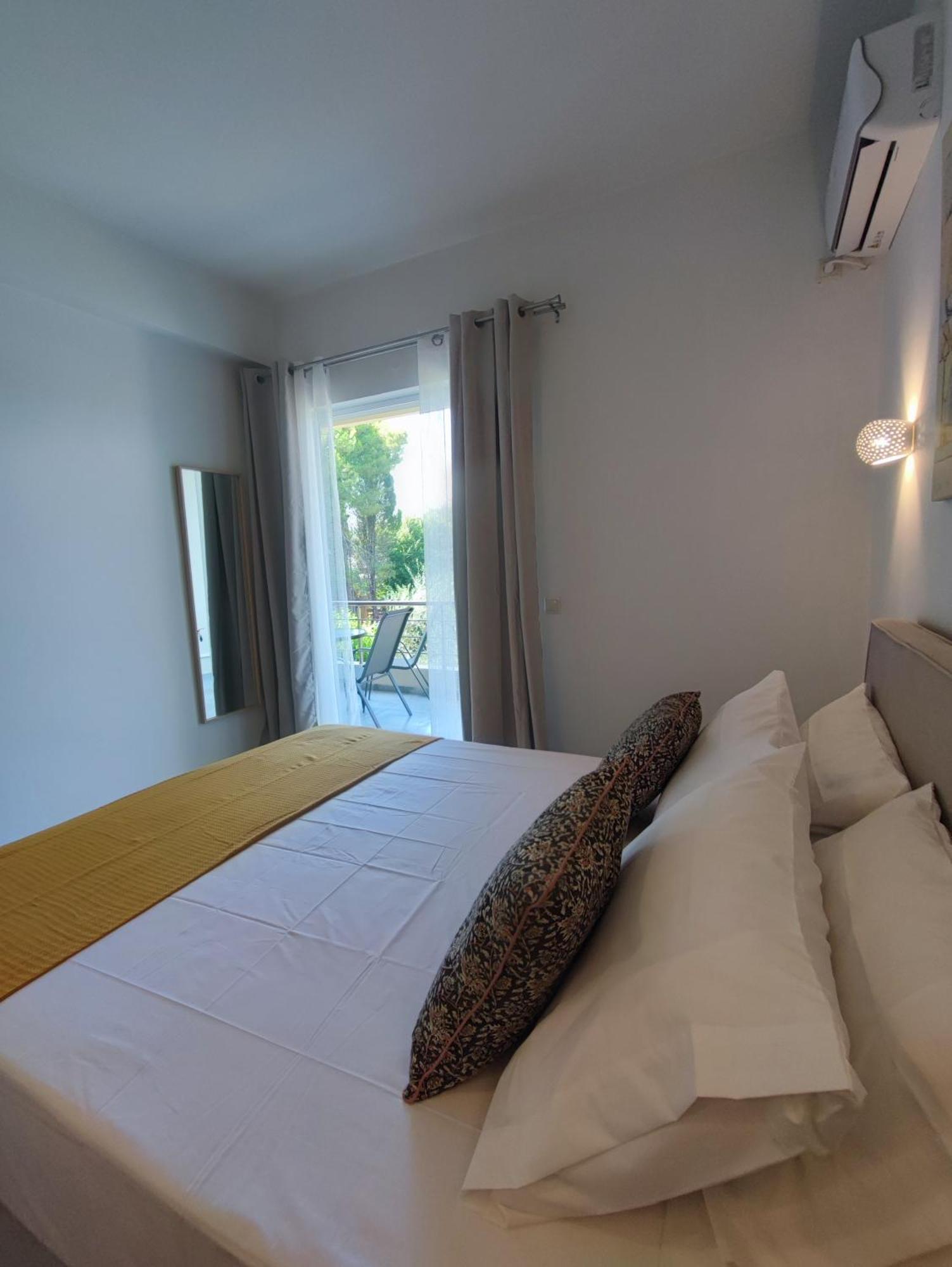 Coritos Holiday Apartments Kontokali Esterno foto